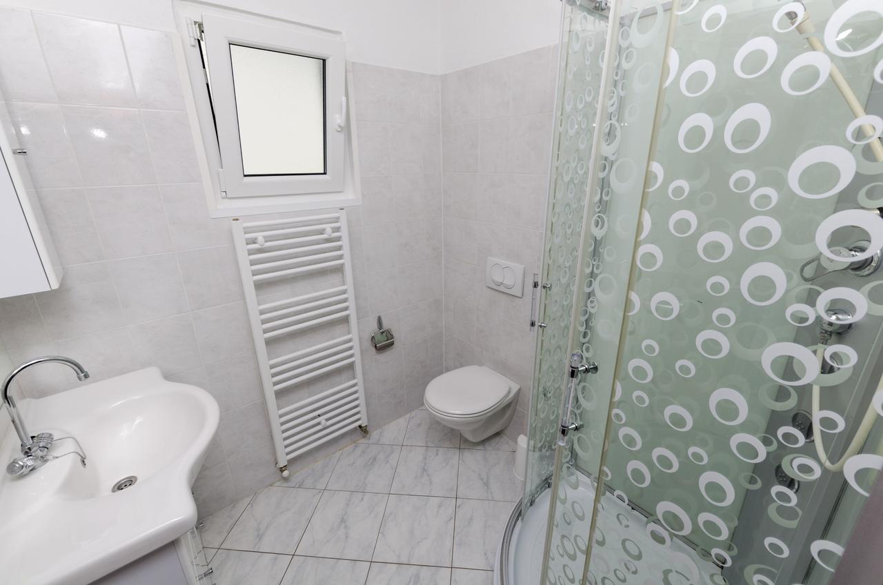 Apartments Luka Rogoznica  Bagian luar foto